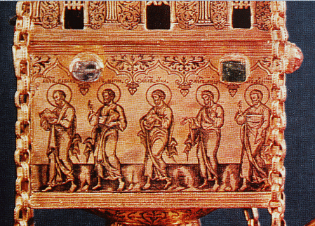 Фигуры святых на золотом кадиле Ирины Годуновой