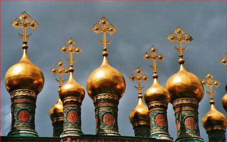 Кремль купола церквей