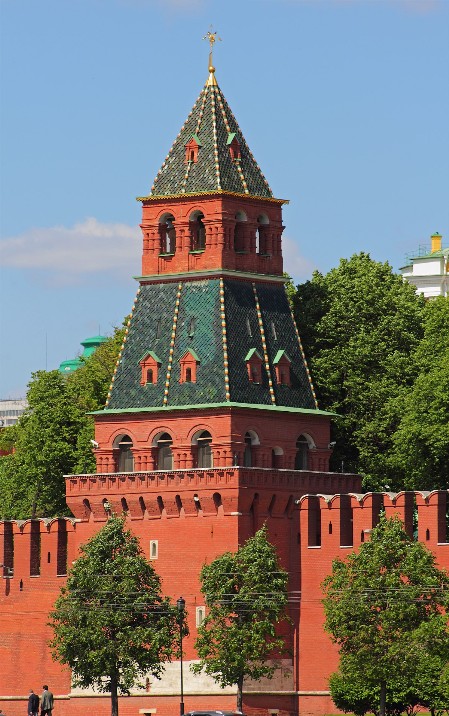 Тайницкая башня Московского Кремля, описание и фото, история строительства - Кремль