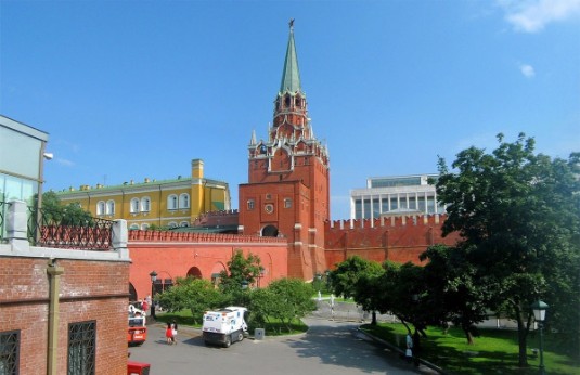 Троицкая башня Кремля в Москве