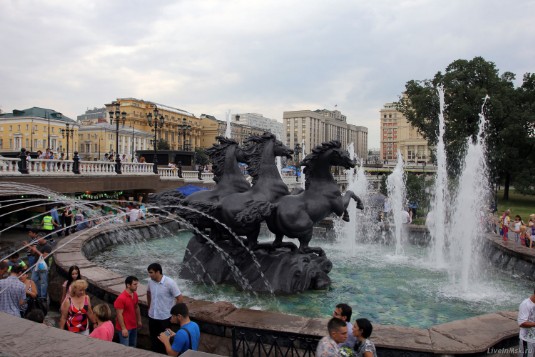 фонтан в Александровском саду