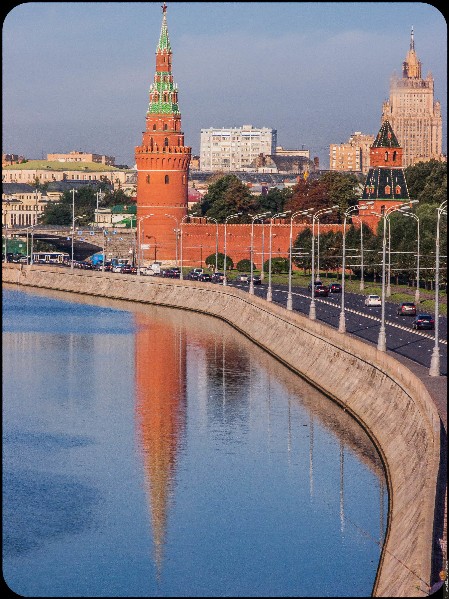 Москва-река и Водовзводная башня